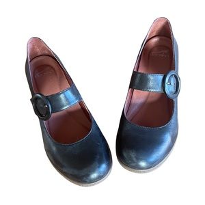 Dansko Brandy Leather Mary Jane Shoes: Black Waterproof Burnished